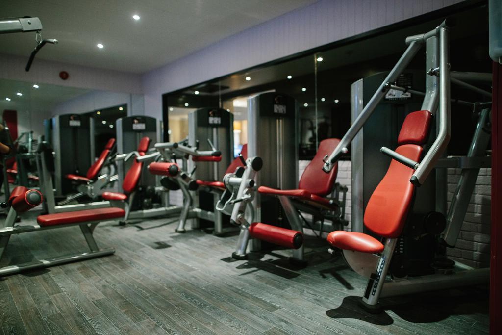 Bryn Meadows Golf, Hotel & Spa Blackwood  Buitenkant foto